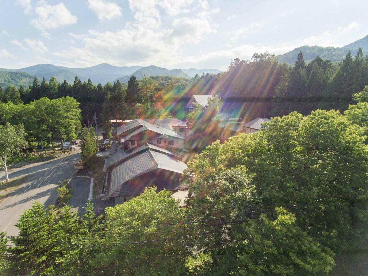 Отель 祭畤温泉かみくら Итиносеки Экстерьер фото